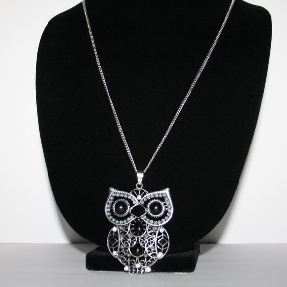 Beautiful silver long chain owl necklace
